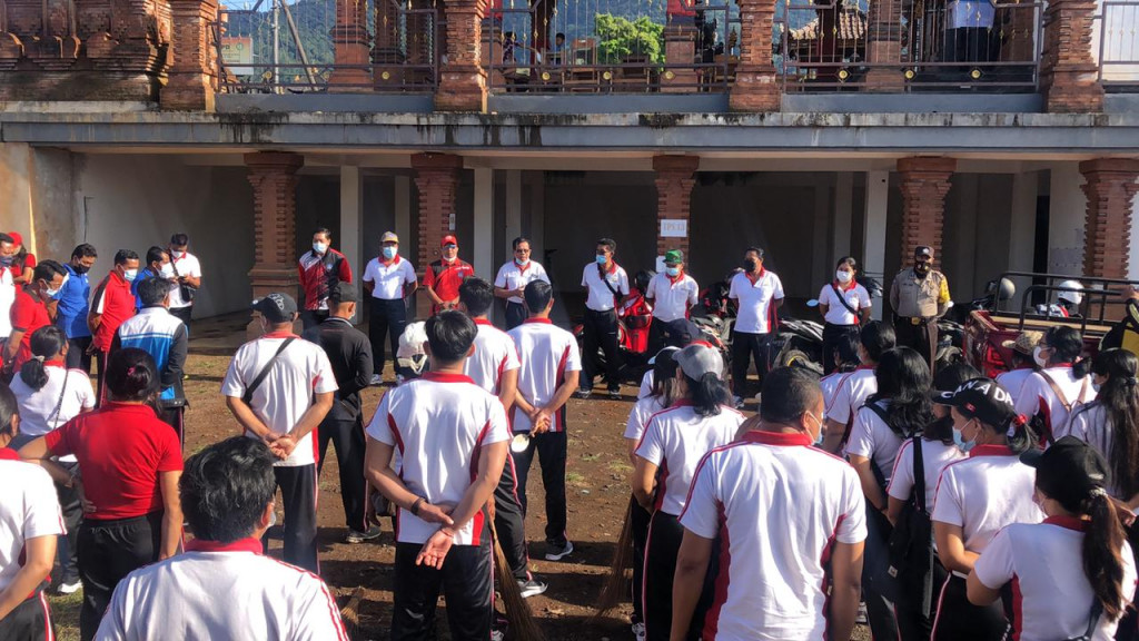 Gerakan Serentak Penanaman Pohon dan Kebersihan